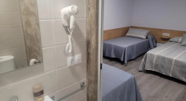 Четырёхместный номер Standard Malva Hostel Estartit
