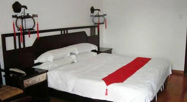 Yangshuo Lisa Boutique Hotel -- Central City & 8 min to West Street & 6 min to Li River, Book Hotel Yangshuo Guangxi, near Yangshuo Double Beach