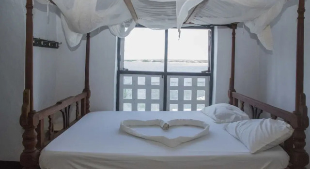 Pwani Guest House, Book Pension Hoteller i Lamu med parkering, Parkering