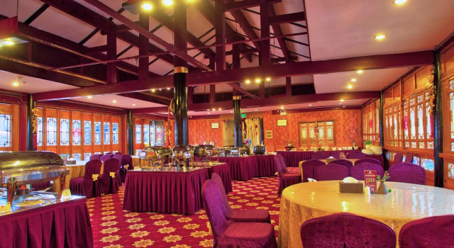 Lijiang Wangfu Hotel, Забронировать Отель Бизнес-отели Лицзян, рядом с Улица Сквер-стрит Древнего города Даянь, 4* 5*