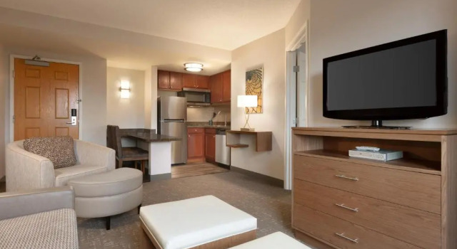 Четырёхместный номер Standard Staybridge Suites Tampa East- Brandon by IHG