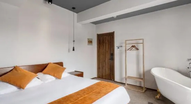 Люкс с красивым видом из окна Simayi Kanshan Travel Art Inn Hongcun Village