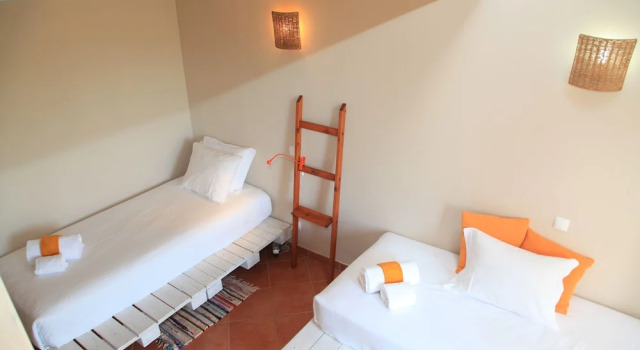Casa do Vale da Lama EcoHotel & Retreat Centre in a farm, Reservar Estadia em quinta Odiaxere Albufeira