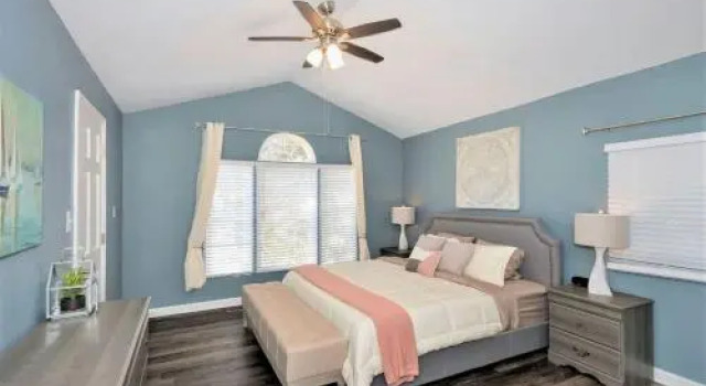 Light House Grand Suite (Luxury Bayfront House Sleeps 10, Private Cabanas, Fire Pits and 100` Pier), Prenota Hotel Norfolk Virginia