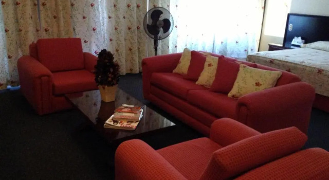 Полулюкс Real De Uruapan Hotel