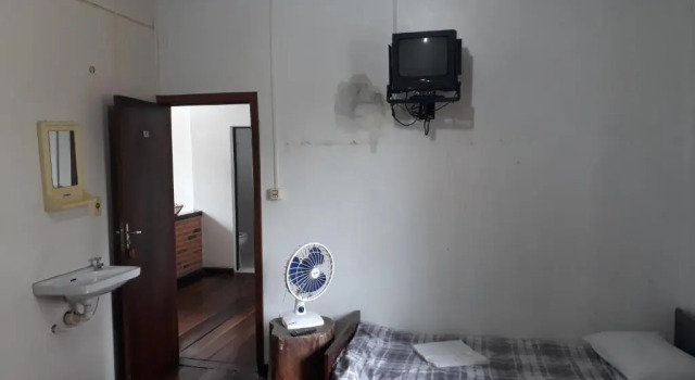 Кровать в общем номере (мужской номер) Hotel Hermann