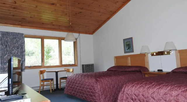 Superior Ridge Resort Motel, Varaa Motelli Hotellit Minnesota pysäköinnillä, Pysäköinti