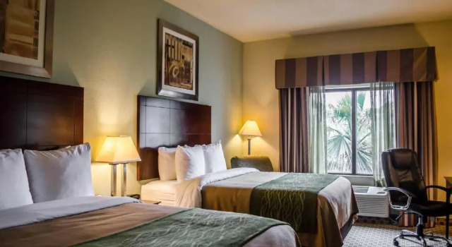 Четырёхместный номер Standard Comfort Inn & Suites Fort Walton Beach - Destin West