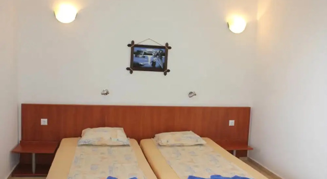 Hotel Peshev Хотел Пешев Свети Влас, Забронировать Отель Отели Свети-Влас с бассейном, рядом с Пристань для яхт Диневи, Бассейн