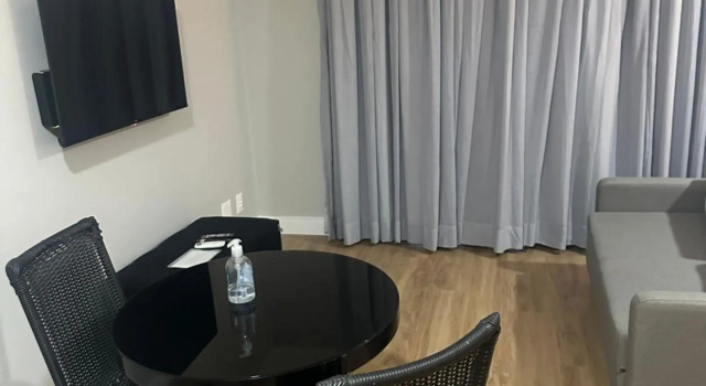 Flat Rua Bela Cintra 1356