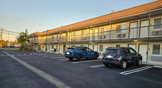 Travelodge by Wyndham Fullerton Near Anaheim