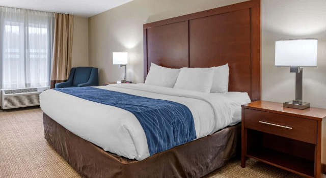 Двухместный номер Standard Comfort Inn & Suites Northern Kentucky