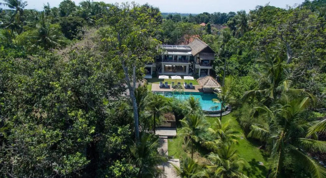 Вилла Seseh Beach Villas