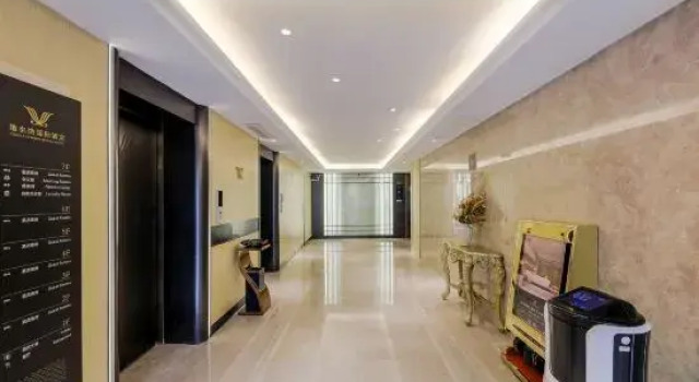 Vienna International Hotel (Shantou High-speed Railway Station East Plaza Branch), Rezervasyon Otel Guangdong otoparklı oteller, Otopark