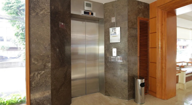 雅加达艾里蒙腾卡梅拉1号(Airy Menteng Cemara 1 Jakarta), Rezervovat Hotel Hotely v Jakarta s parkováním, Parkování