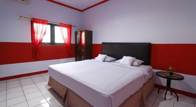 Hotel Permata Ria, Book Hotel Hotels in Sulawesi with Parking, Parking