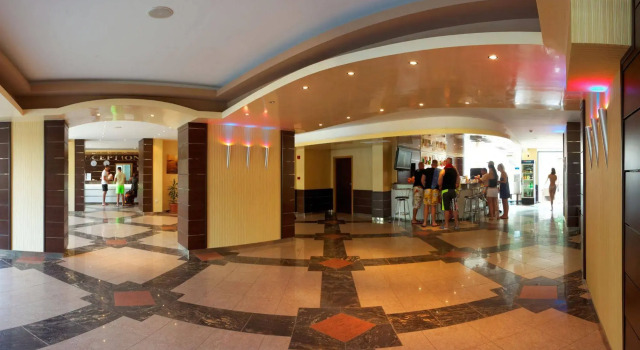 Royal Hotel
