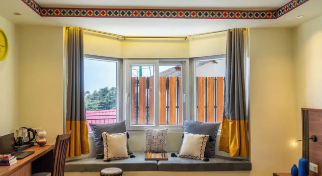 Двухместный номер Deluxe с видом на горы The Hosteller Dalhousie, Mall Road