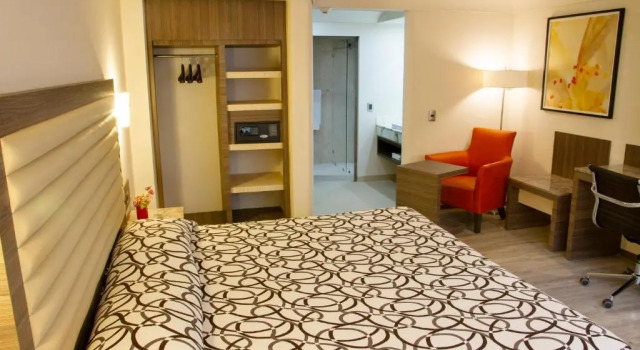 Номер Deluxe Econo Express Hotel by Nokte Inn