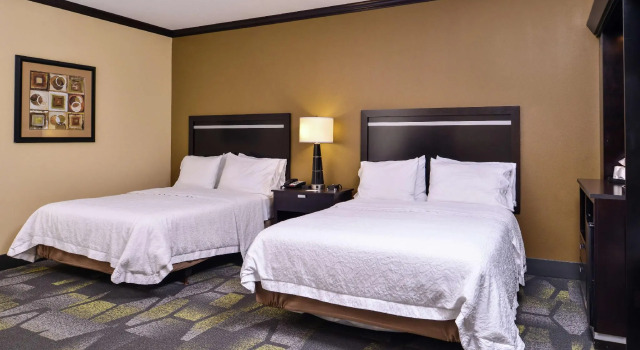 Standardowy czteroosobowy pokój Hampton Inn & Suites Big Spring