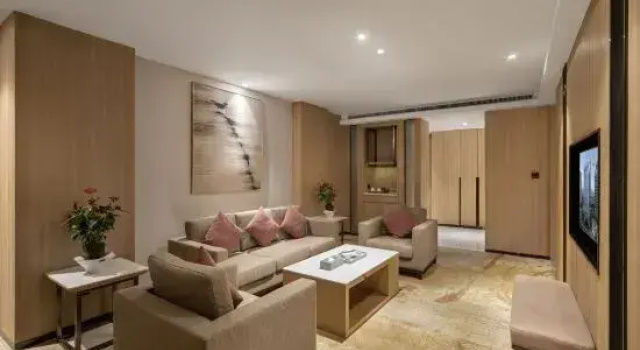 Люкс Executive The Ruihe Hotel (Zhengzhou High-speed Railway Station)