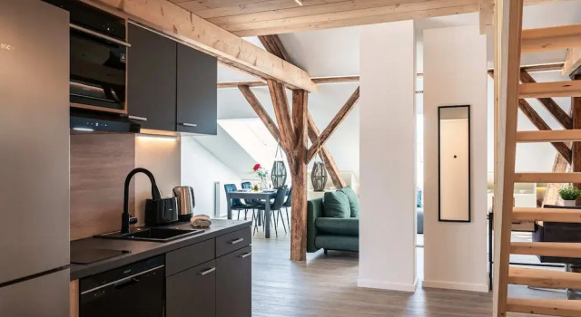 Студия Comfort CREST - Riverside Lofts & Studios