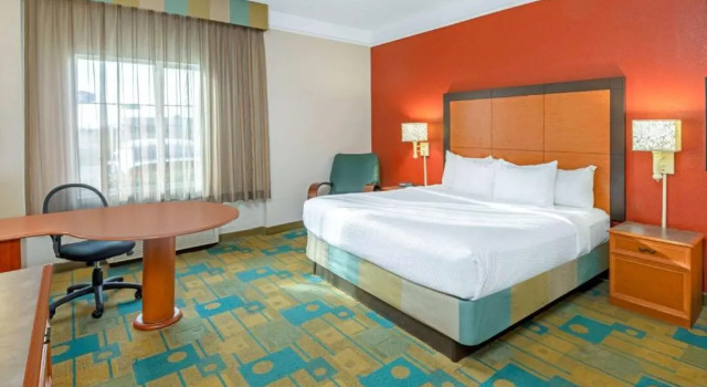Номер Standard La Quinta by Wyndham Sherman