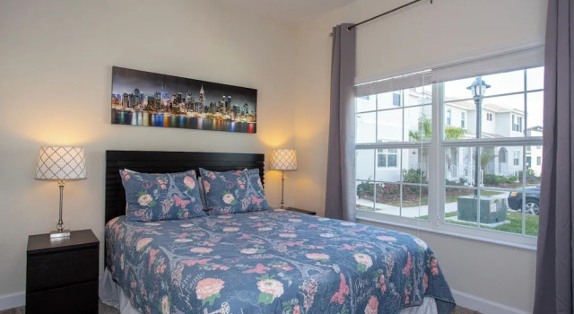 Stunning 5 Bd Home w Pool Close to Disney 4822, Varaa Huoneisto Kissimmee Kissimmee