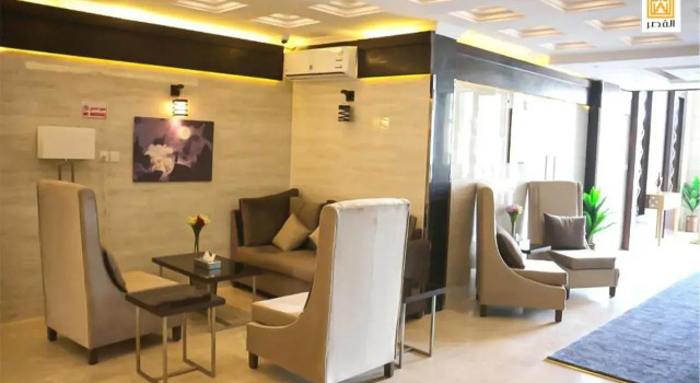 القصر للاجنحة الفندقية الضيافة1, Buchen Sie Hotel Hotels in Chamis Muschait mit Parkplatz, Parkplätze