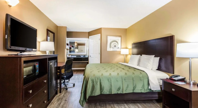 Двухместный номер Standard с балконом Quality Inn Bessemer I-20 exit 108