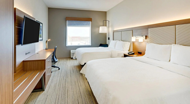 Четырёхместный люкс c 1 комнатой Holiday Inn Express Hotel and Suites Weatherford by IHG