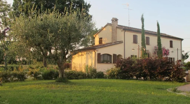FATTORIA DELLA BILANCIA, Забронировать Отель Отели Сан-Джованни-ин-Мариньяно с парковкой, Парковка