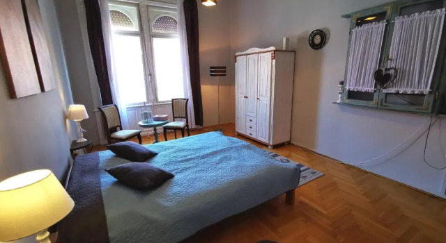 Апартаменты Belvárosi Vintage Apartman a sétáló utcán