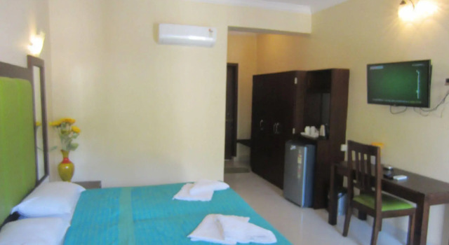 Riverside Regency Resort, Rezerwuj Ośrodek wypoczynkowy Hotele w Arpora z basenem, Basen