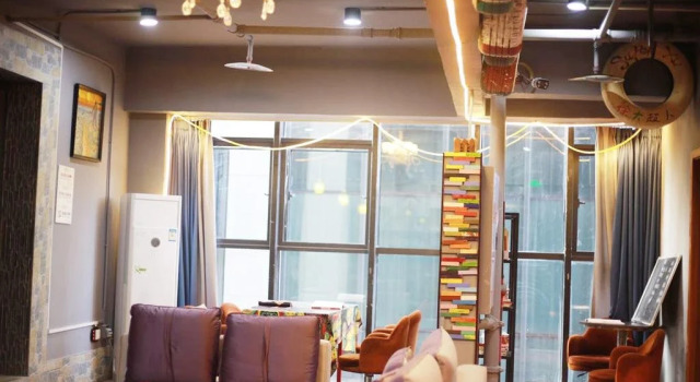 Mr. Xu's Space Capsule Youth Hostel, Book Hostel Hostels in Chongqing, Hostel