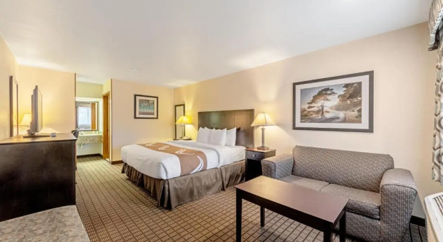 Номер Standard Quality Inn Three Rivers