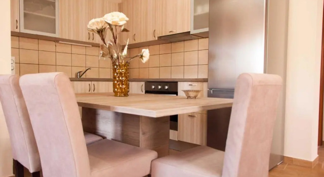 Коттедж с 2 комнатами Soureto's House