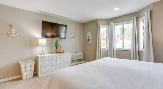 Walk to Shops & Lake: Pool-view Osage Beach Unit