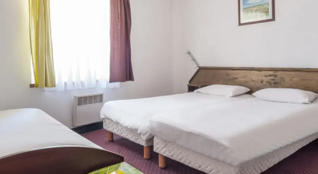 Трёхместный номер Standard Hotel Le Collonges