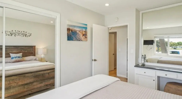 Beautiful 2 Bed Beach Condo #104 2 Bedroom Condo by RedAwning