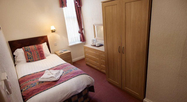 Devon Bay Hotel