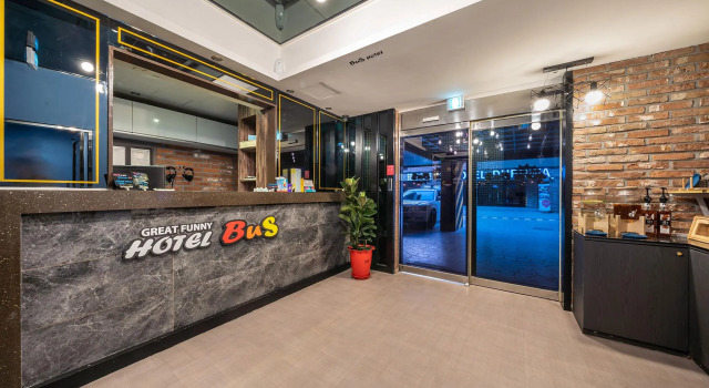 Bus Hotel