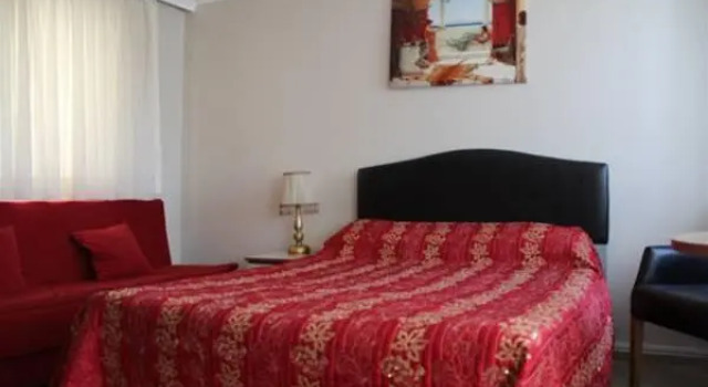 Dom Hotel, Забронировать Отель Фатих Стамбул, рядом с Библиотека Стамбульского университета