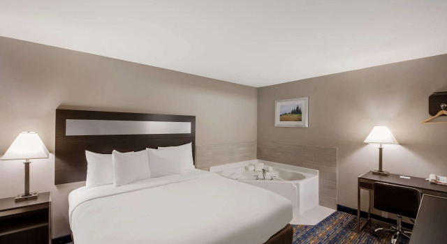 Люкс Americas Best Value Inn Farmington