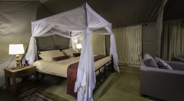 Тент Serengeti River Camp