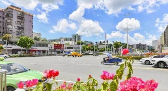 Zhuhai Baisheng Hotel (Xiangzhou Long Distance Station Vientiane City)