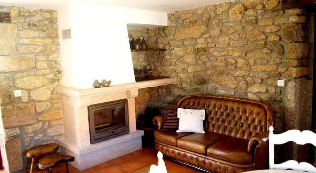Apartment With one Bedroom in Aldeia Nova, With Pool Access, Enclosed, Book Apartment Hotels in Centro with a Pool, Swimming Pool