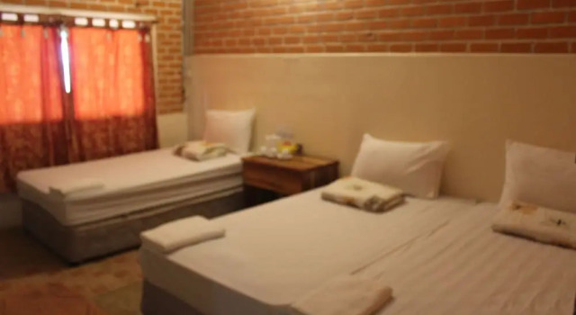 Трёхместный номер Standard с балконом и с видом на море Khaochan Resort