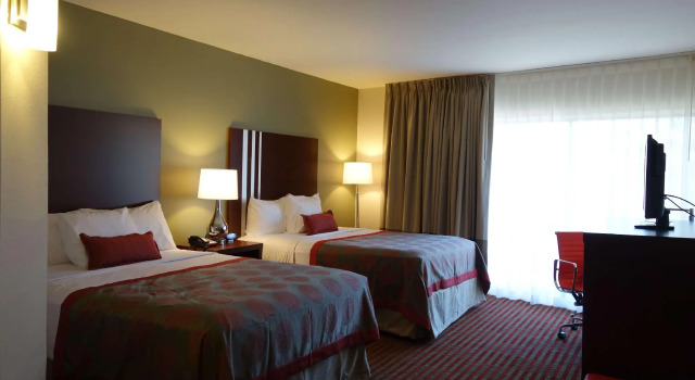 Четырёхместный номер Ramada by Wyndham Sacramento