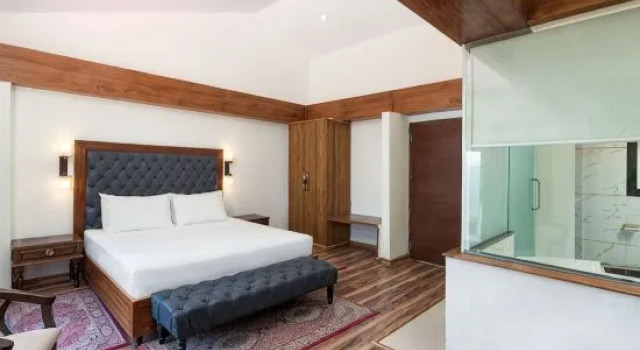 Двухместный номер Deluxe с балконом Koti Resort Shimla, a member of Radisson Individuals Retreats